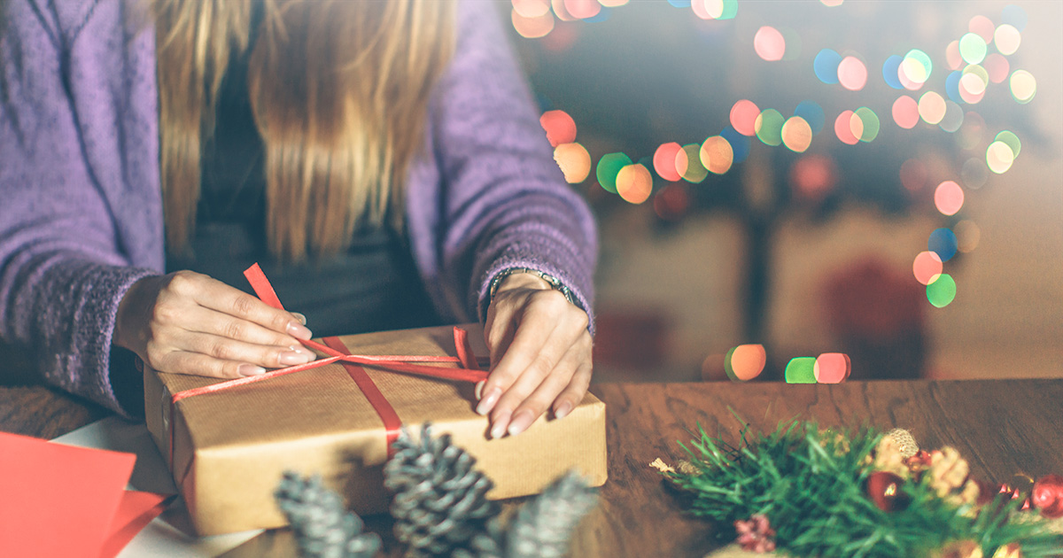 How to Save Money on Gifts  